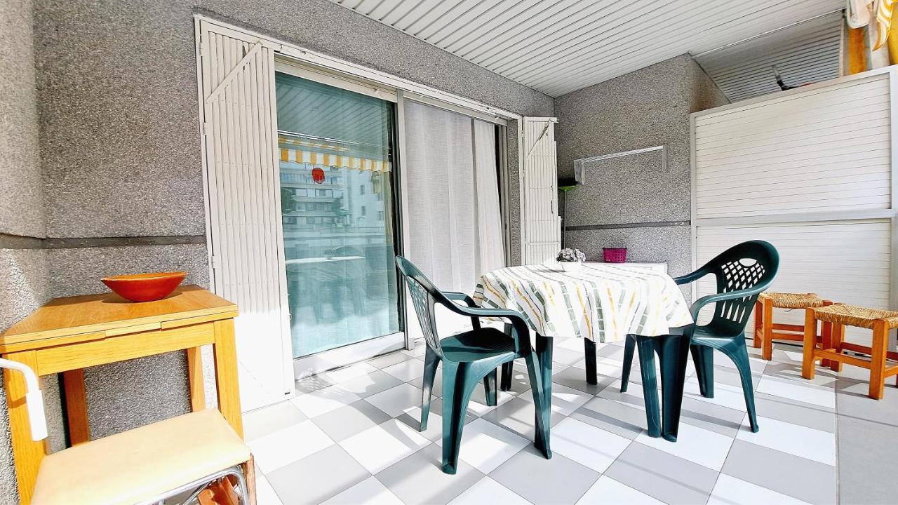 Apartamentos Montblanc Familidays 013 Салоу Екстериор снимка