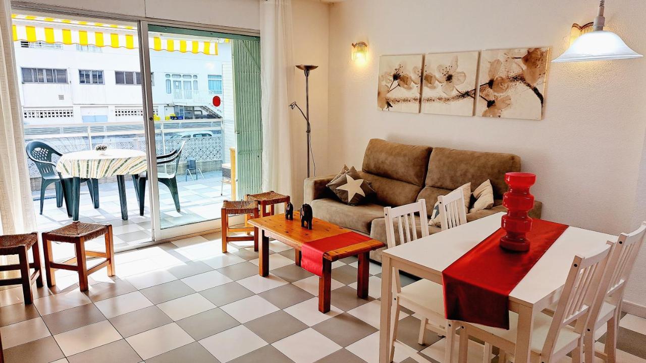 Apartamentos Montblanc Familidays 013 Салоу Екстериор снимка