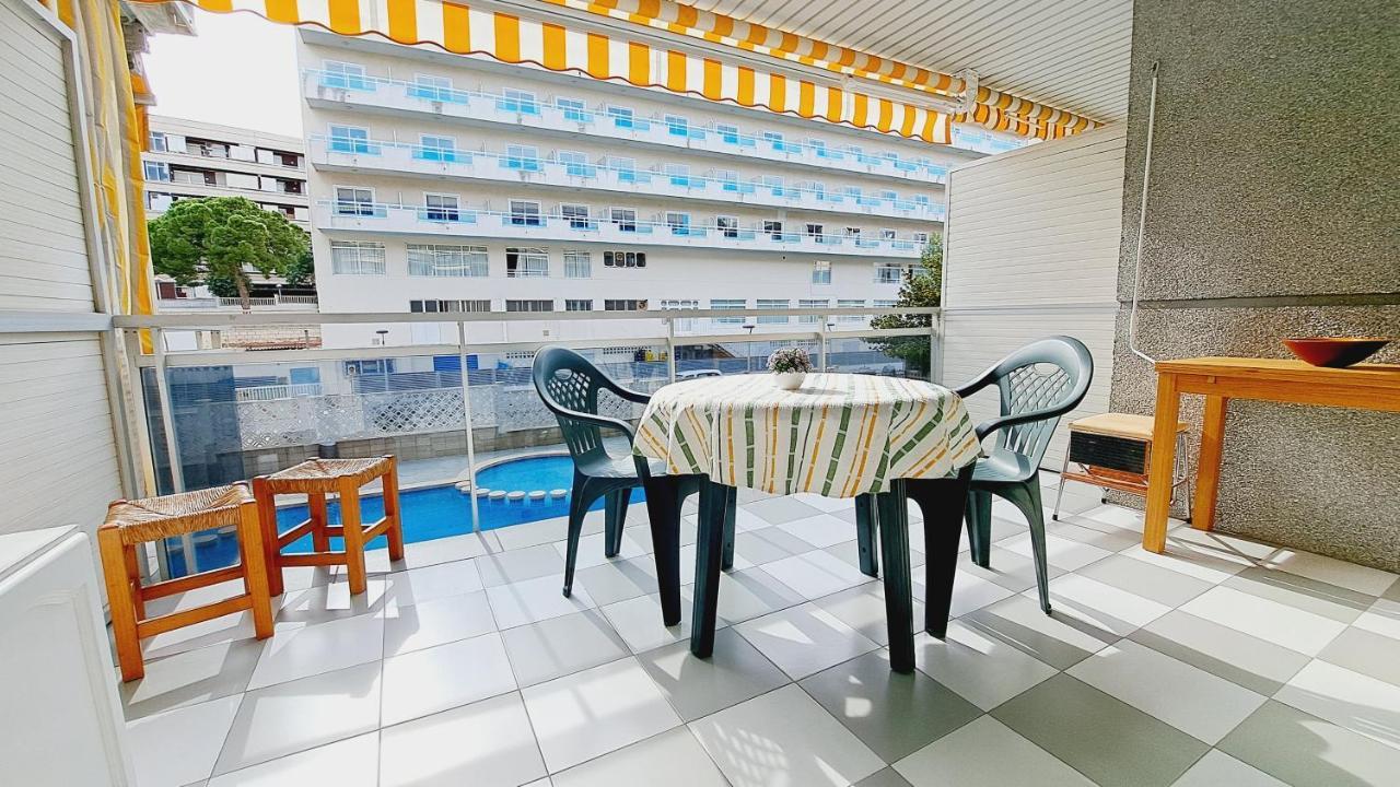 Apartamentos Montblanc Familidays 013 Салоу Екстериор снимка