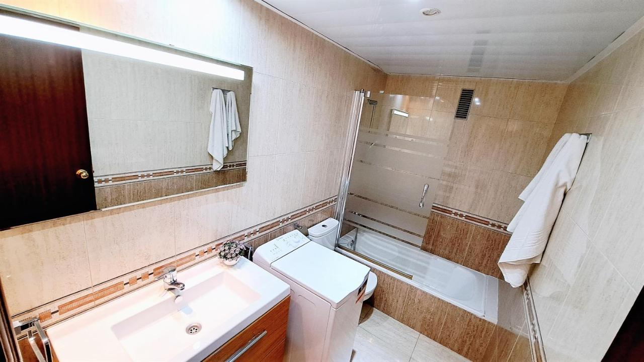 Apartamentos Montblanc Familidays 013 Салоу Екстериор снимка