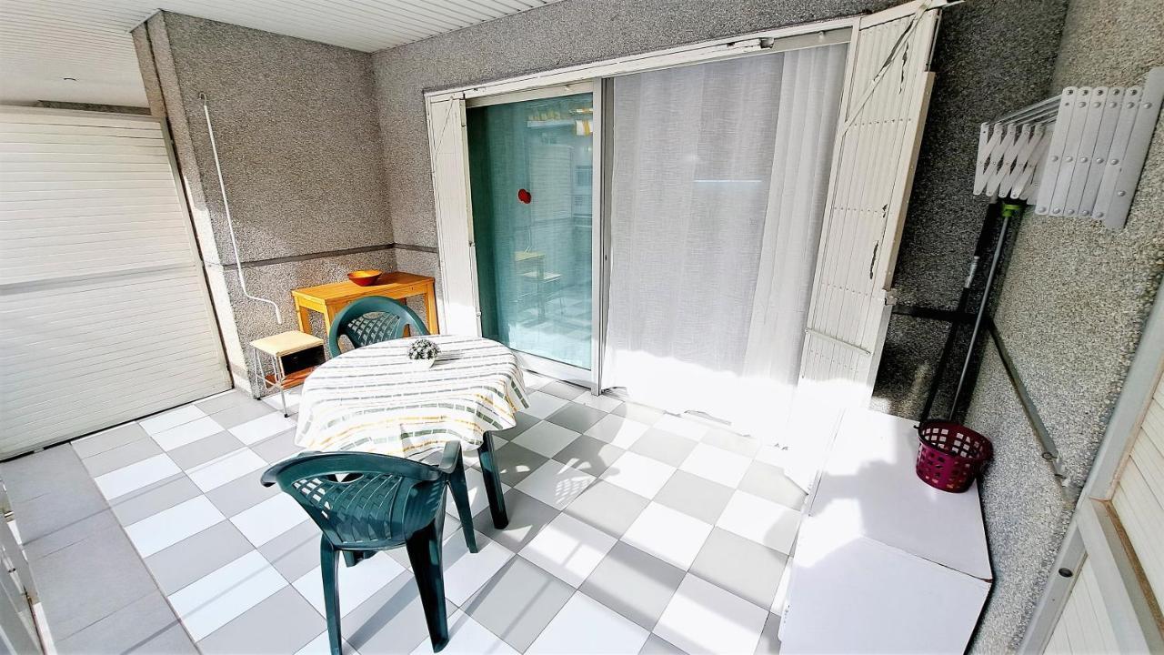 Apartamentos Montblanc Familidays 013 Салоу Екстериор снимка