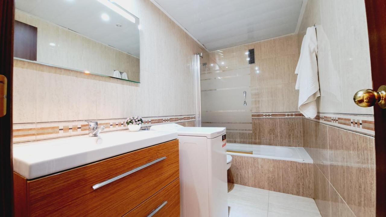 Apartamentos Montblanc Familidays 013 Салоу Екстериор снимка